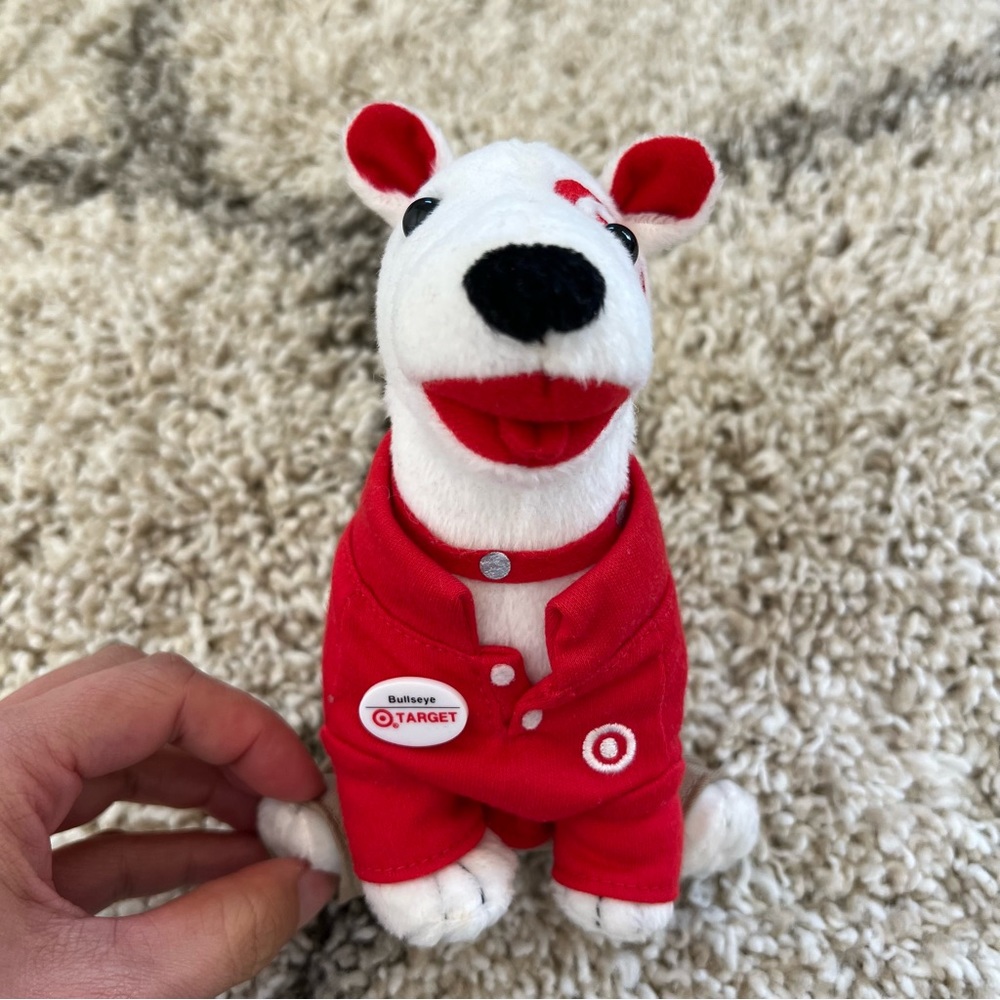 ❤️GUC❤️ TARGET Team Member 2009 Red Vest Plush Bundle - Picture 2 of 9